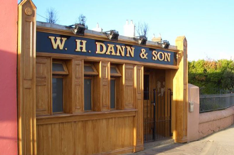 Danns Bar